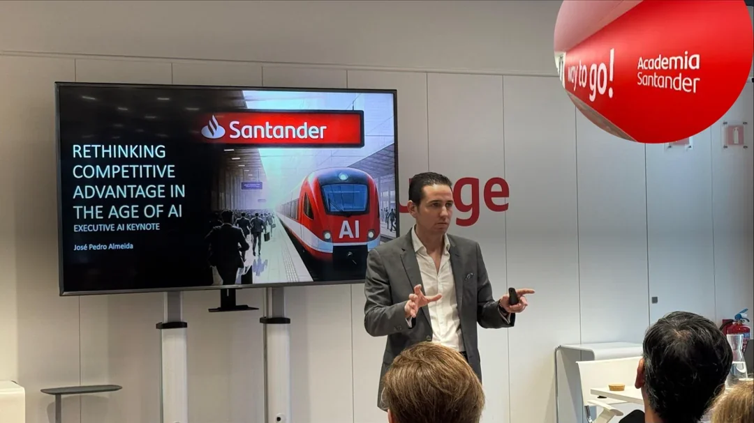 José Pedro Almeida on stage at a Santander masterclass on competitive advantage in the age of AI